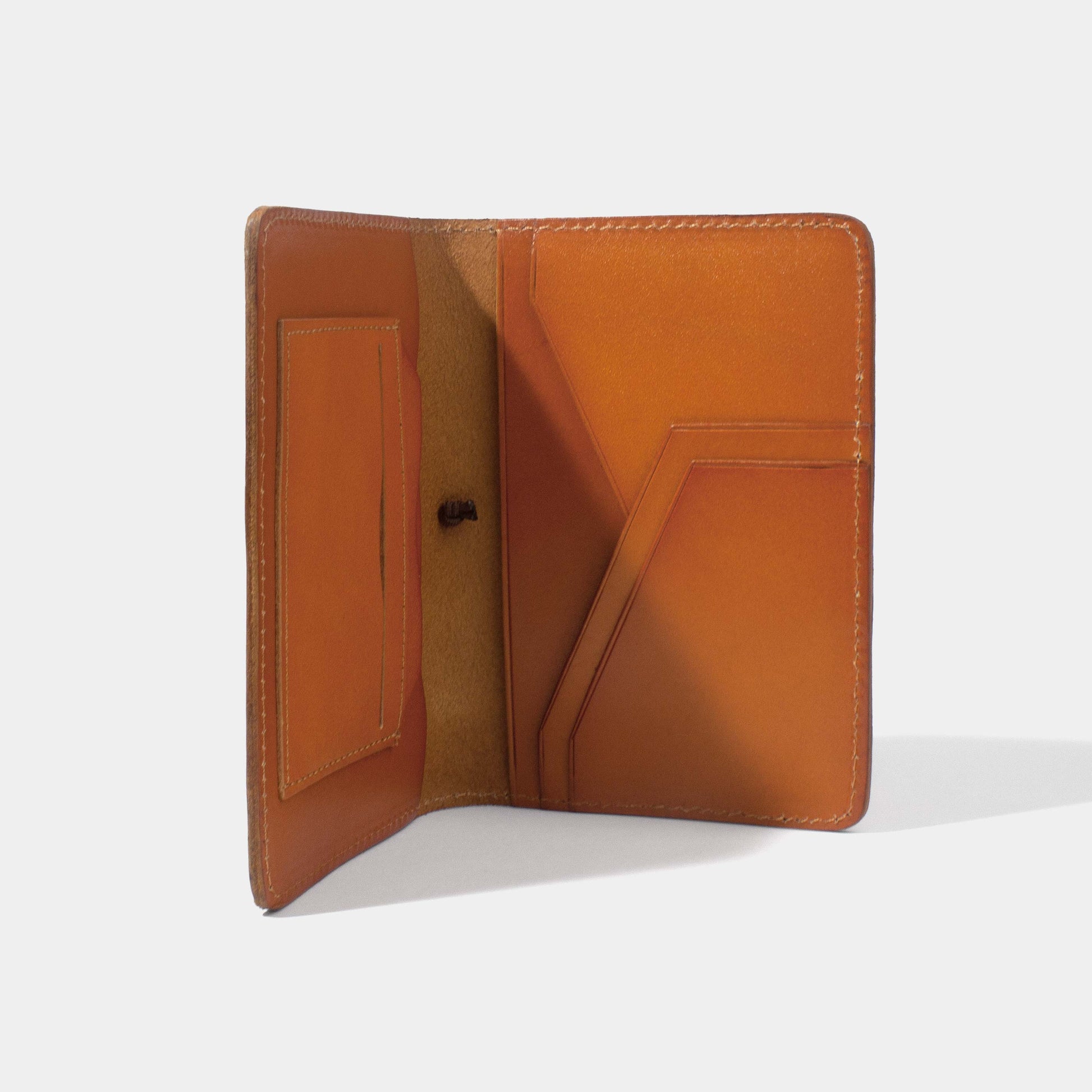 Italian Vegetable Tanned Leather Passport Holder | Leather Goods | Jessenia Original