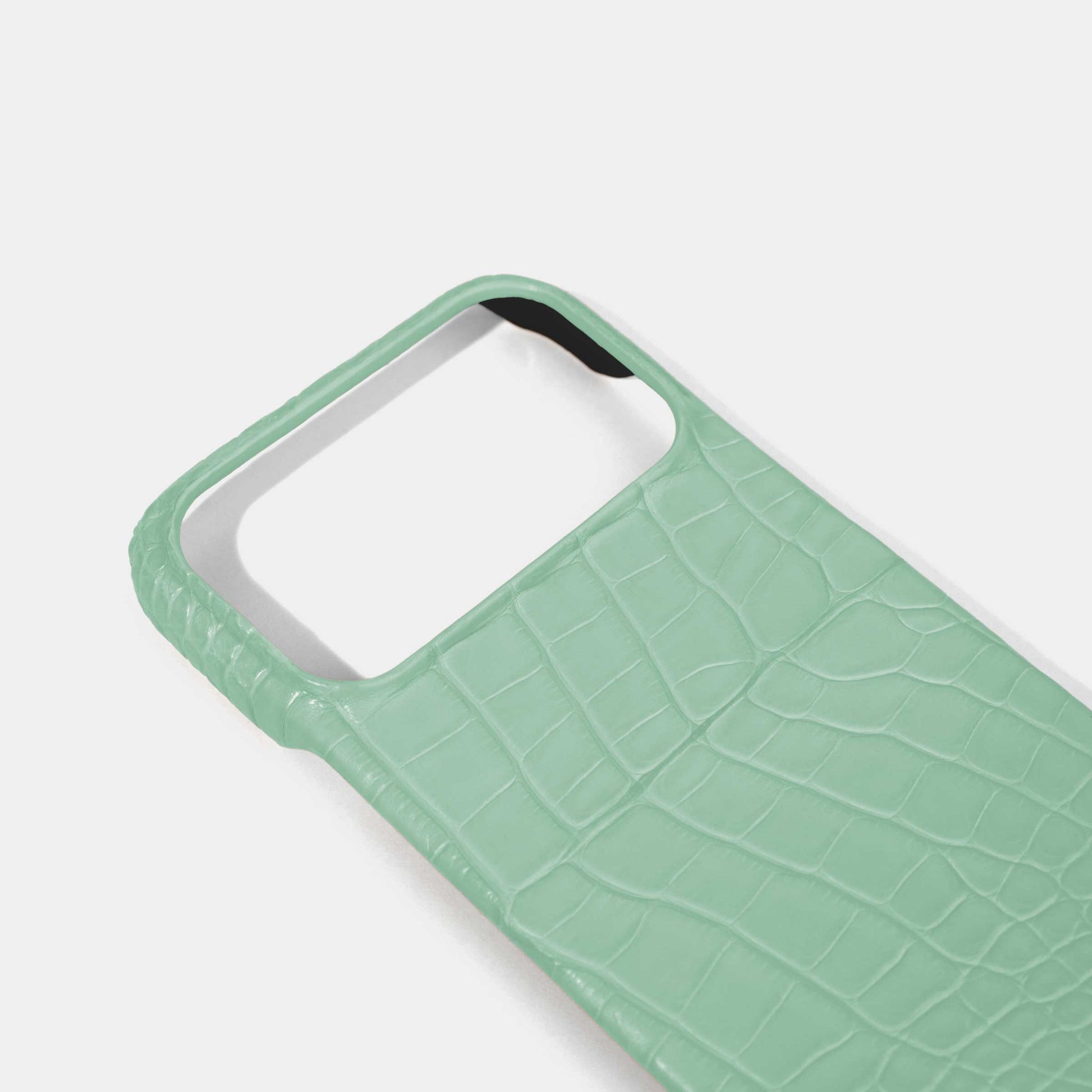 Mint Green Alligator Phone Case for iPhone 17 Pro Max Details