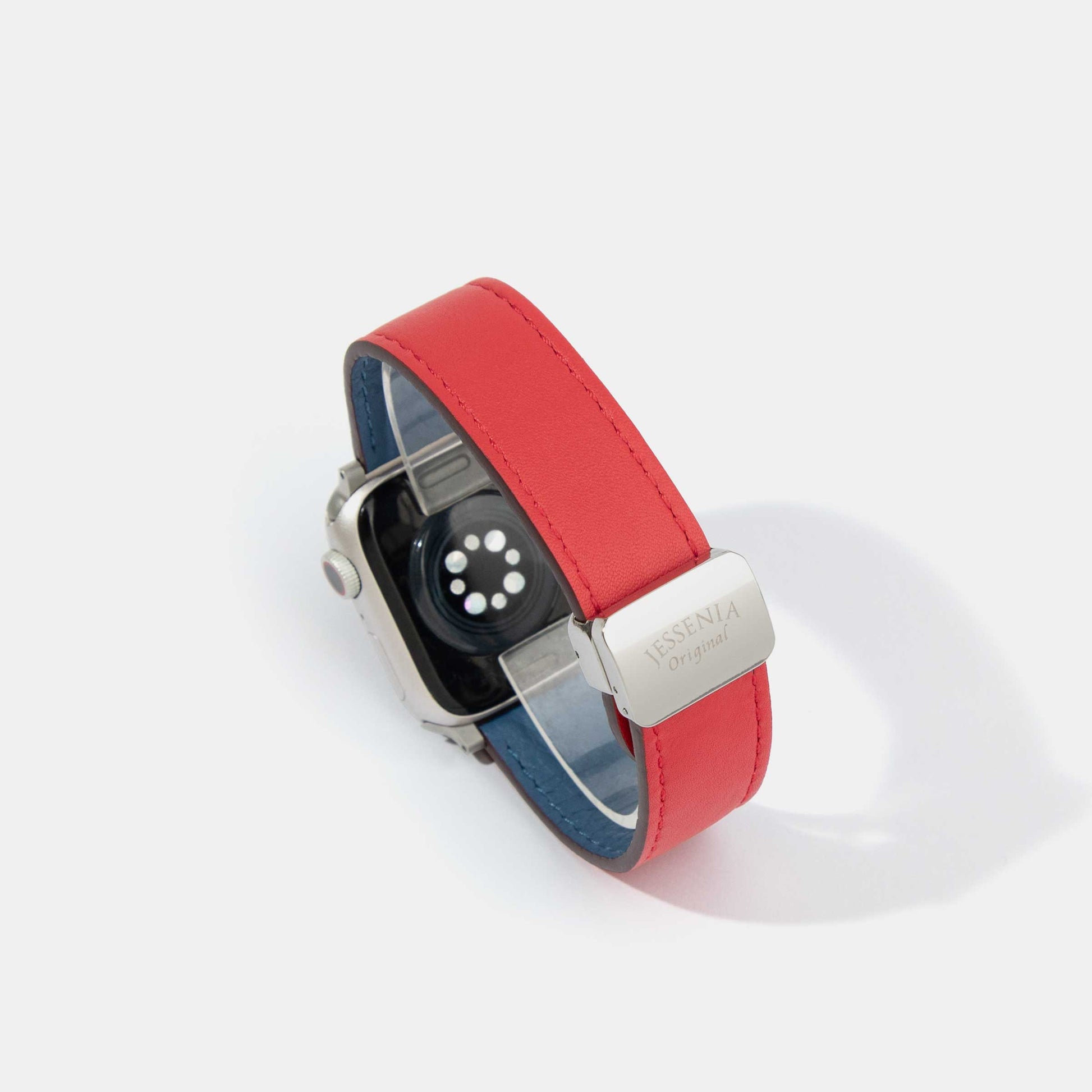 Reversible 2.0 Magnetic Leather Apple Watch Band (Tool-Free) | Red and Blue Back Side